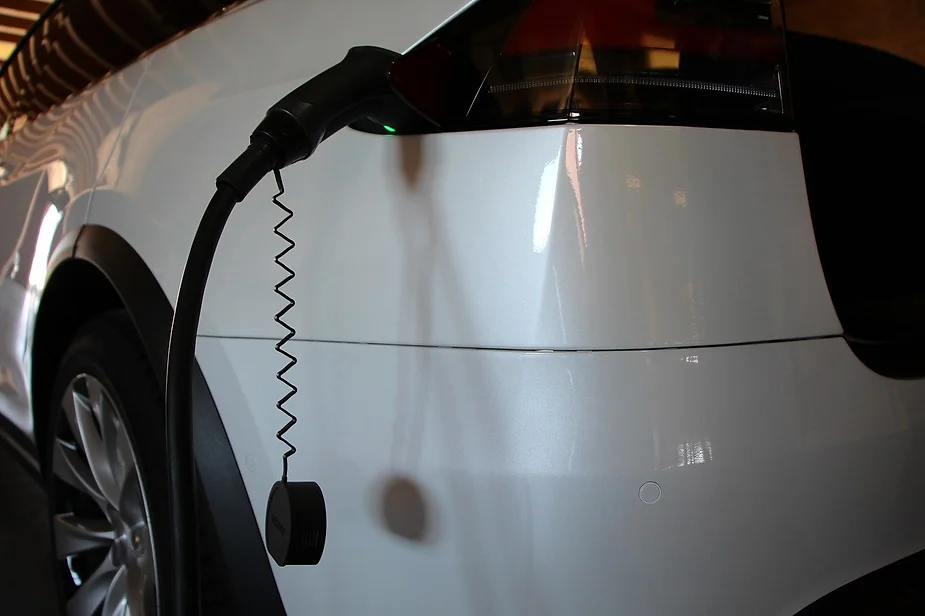 Ways of Charging Electric Cars at Home