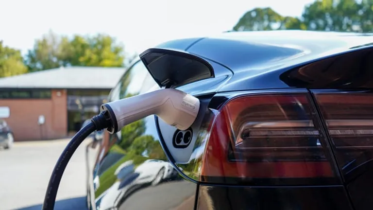 Can a Solar Car Battery Charger Actually Charge Your EV?