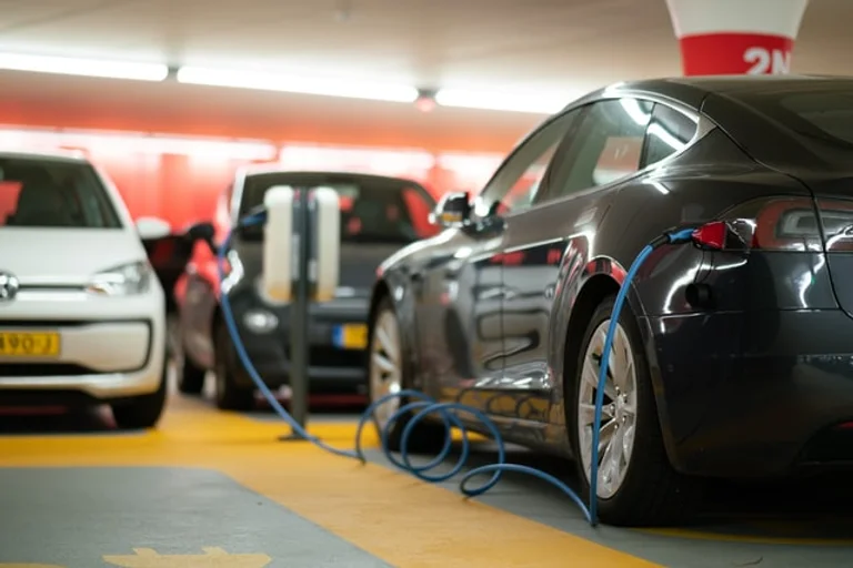 How to Install Electric Car Charging Stations in Apartment Complexes